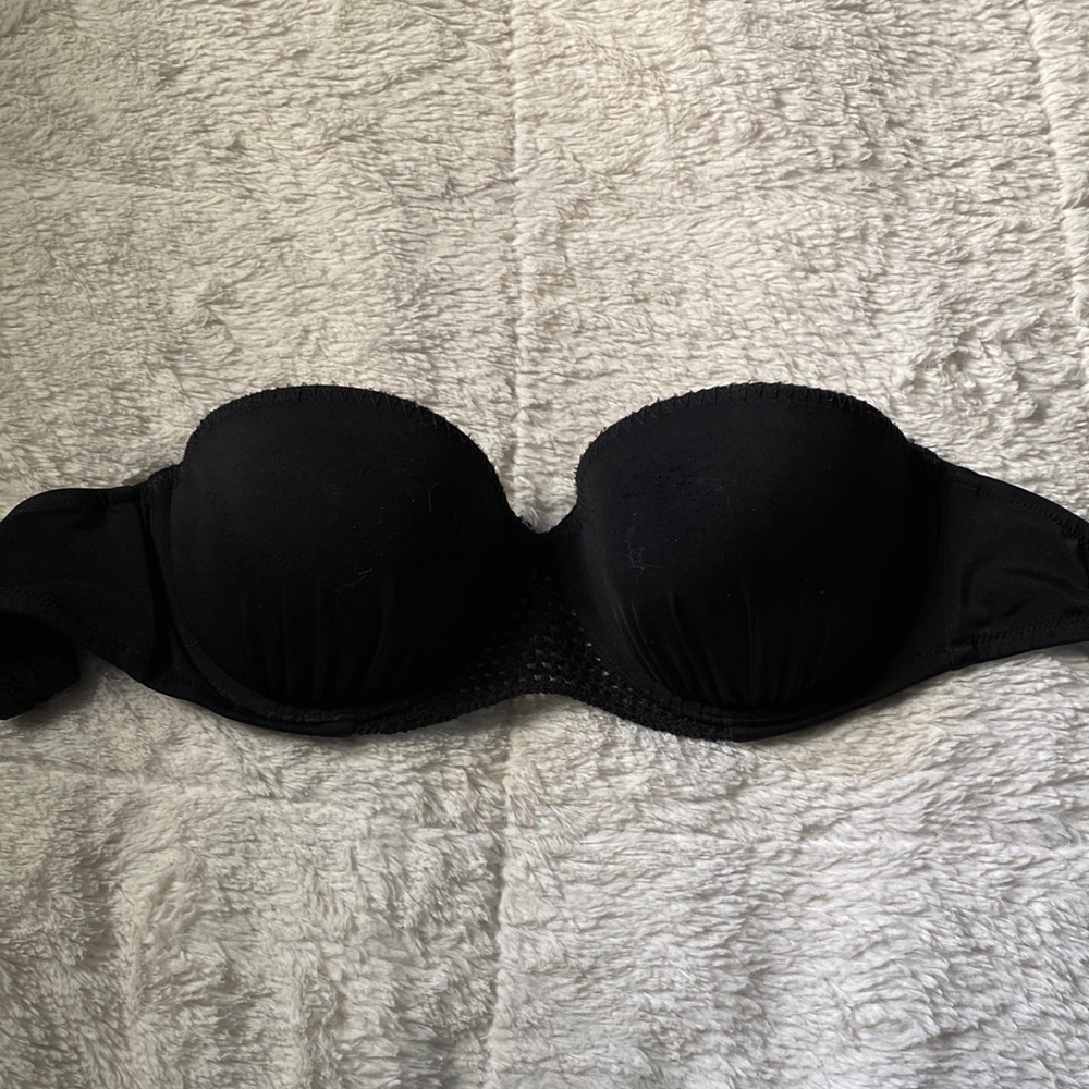 Strapless black 32 DD Victoria Sevret swim top